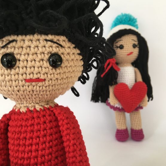 Kalpli Erkek Bebek Amigurumi (Siyah Saçlı) - Görsel 3