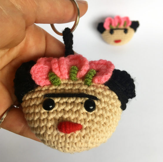 Frida Anahtarlık / Çanta Süsü Amigurumi