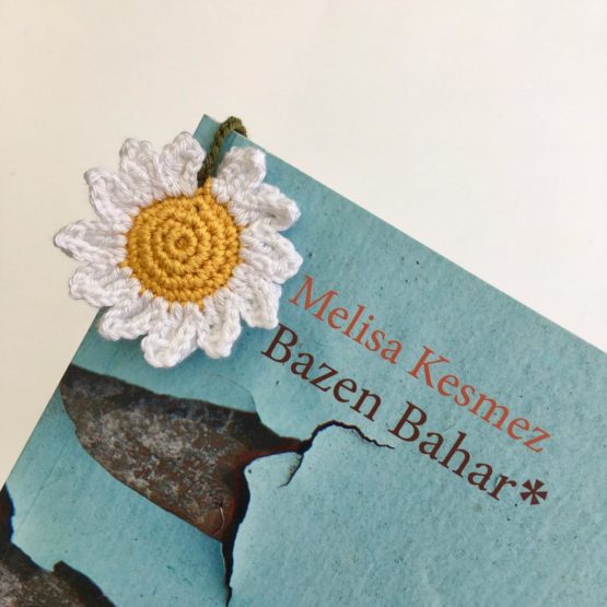 Papatya Örgü Kitap Ayracı - Görsel 2