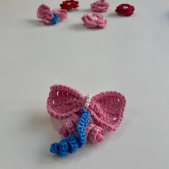 Pembe Fiyonk Toka Amigurumi